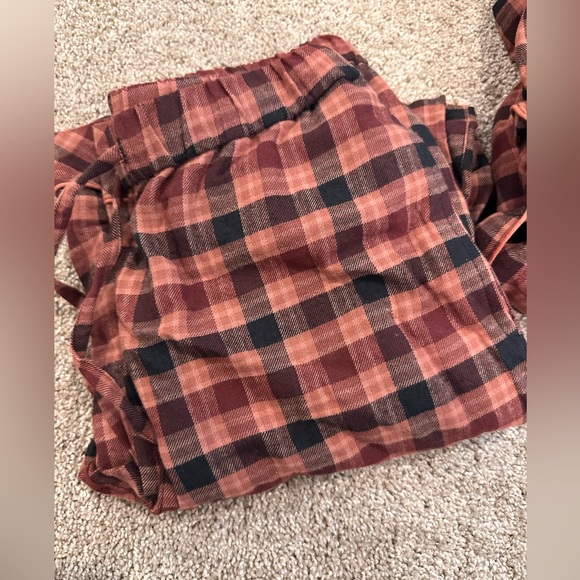 G9 Flannel Bedtime Pajama Set in Plaid - Picture 3 of 4